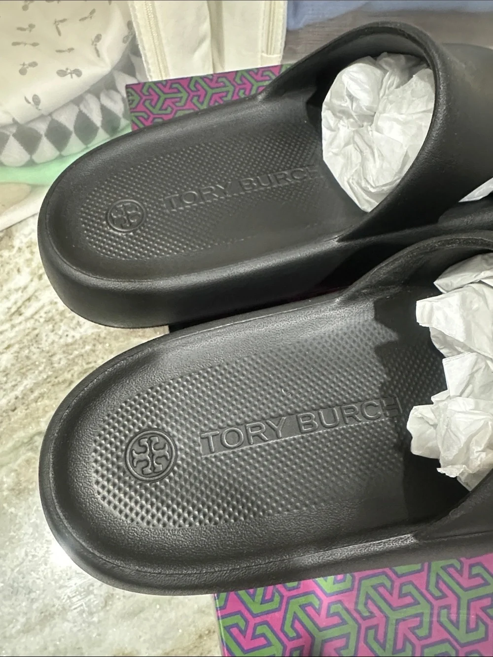 New! Authentic Tory Burch Black Shower Slide Sandals size women’s 9